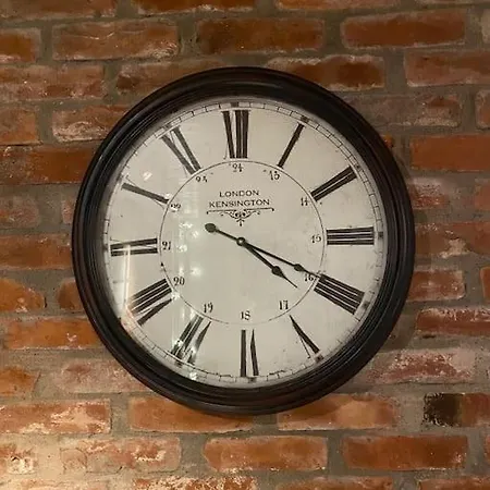 Your Ultimate Group Getaway - Central In Vibrant Bislett Apartment