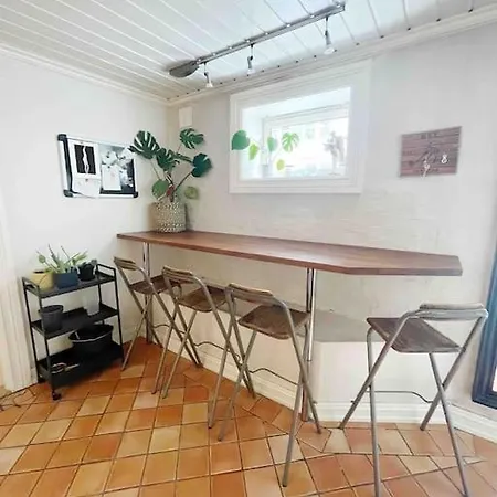 Apartment Your Ultimate Group Getaway - Central In Vibrant Bislett Oslo