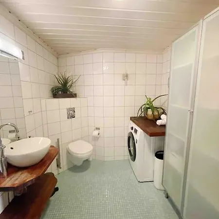 Your Ultimate Group Getaway - Central In Vibrant Bislett Apartment Oslo